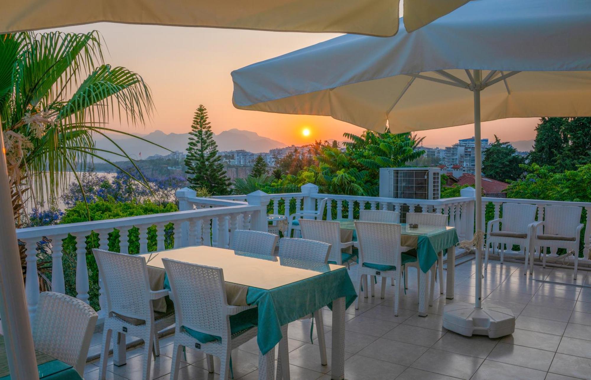 Gasthuis Bacchus Antalya